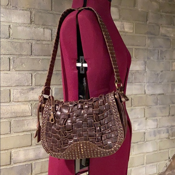 Frye 🔥 Stacy Stud Shoulder Bag - Picture 2 of 8